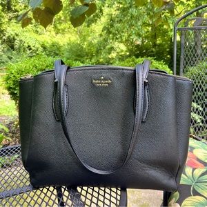 Price drop ✨ EUC Kate Spade Monet triple compartment bag